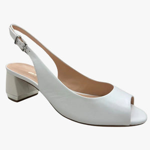 Chrissie Brazil Robyn Heel