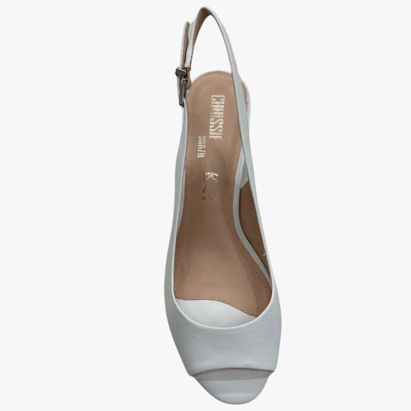 Chrissie Brazil Robyn Heel