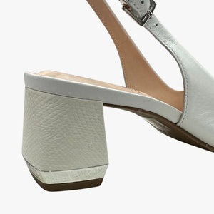 Chrissie Brazil Robyn Heel