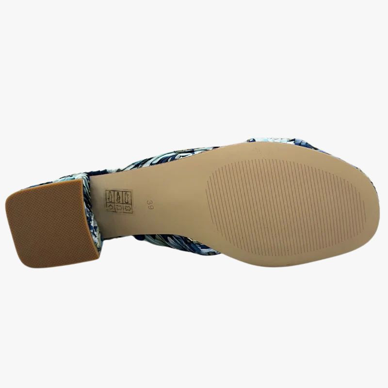 Bresley Aniston Heel