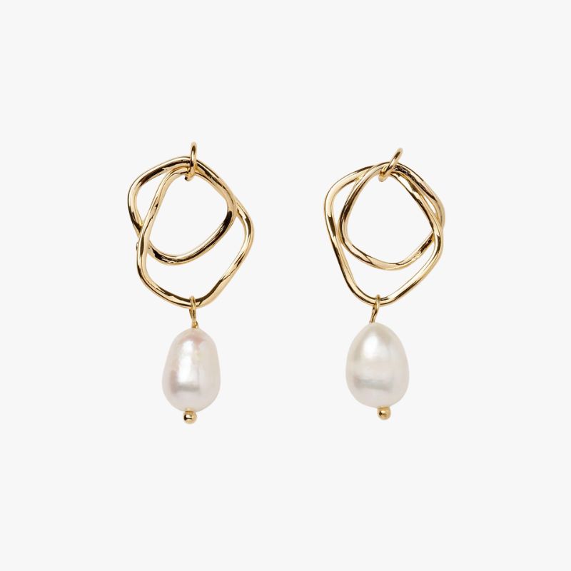 Izoa Serenity Earrings Gold Freshwater Pearl