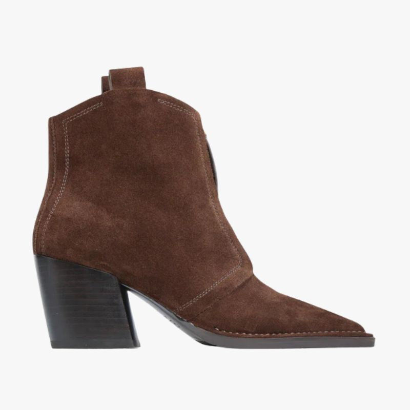 EOS Chey Boot