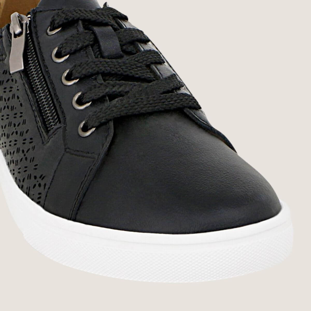Natural Comfort Serpho Sneaker