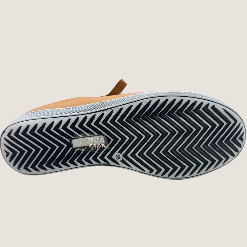 Rilassare Token Sneaker