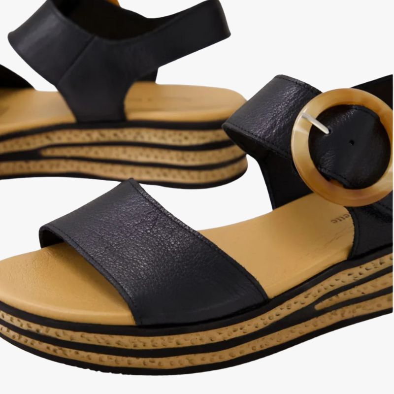 Django and Juliette Cubbie Sandal