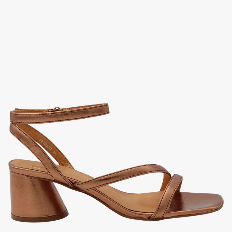EOS Petricia Heel