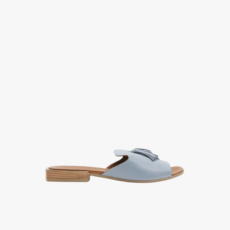 Bueno Adielia Slide