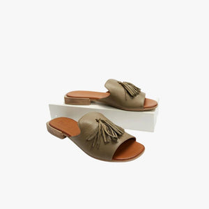 Bueno Adielia Slide